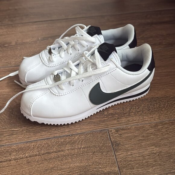 Nike Cortez Sneakers - Picture 1 of 3